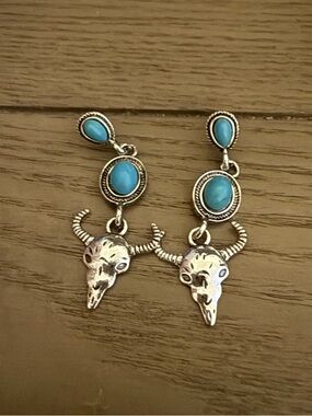 Bull Skull Drop Earrings with Turquoise Stones in Silver Tone